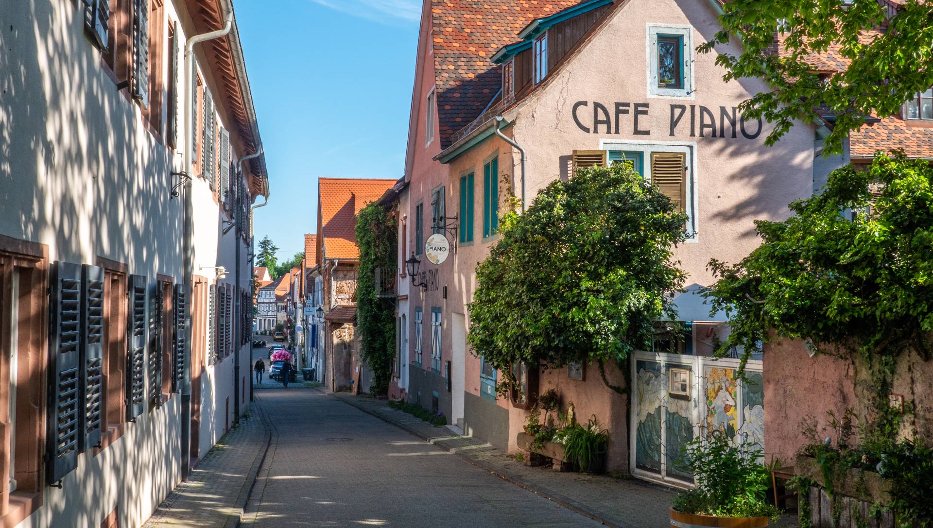 Café Piano in der Altstadt von Zwingenberg